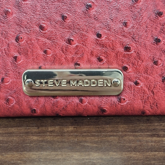 Steve Madden red Ostrich print wallet - Picture 3 of 10